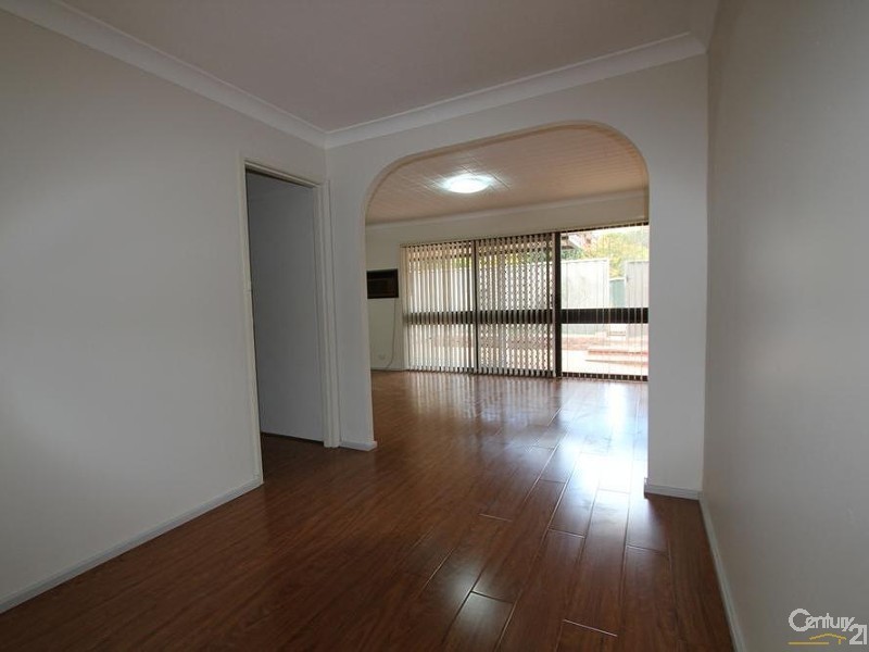 9/2-4 DOTTEREL PLACE, Ingleburn NSW 2565