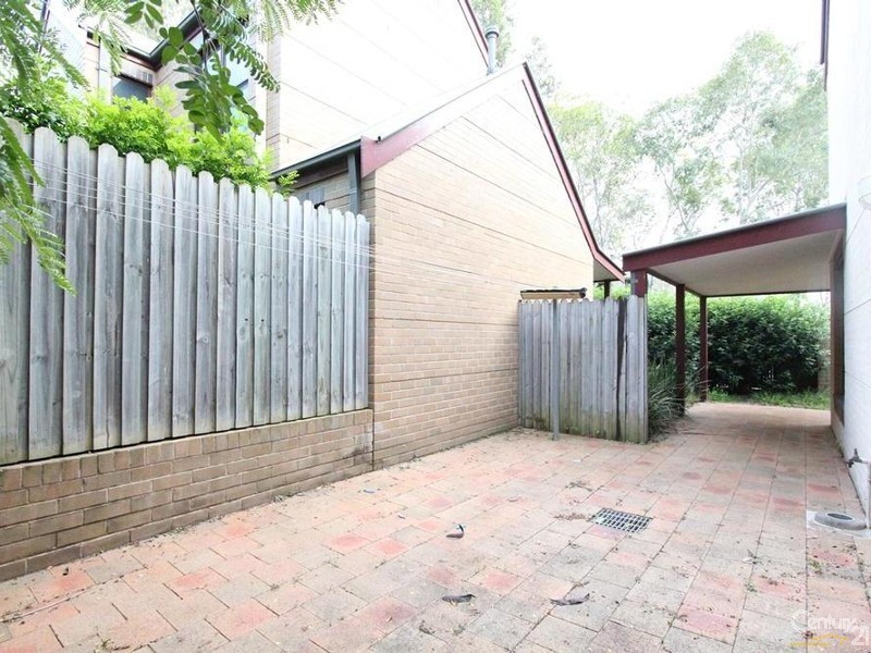 7/19 Troopers Mews, Holsworthy NSW 2173