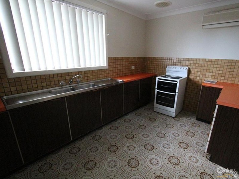 22 BUNGULLA STREET, Sadleir NSW 2168