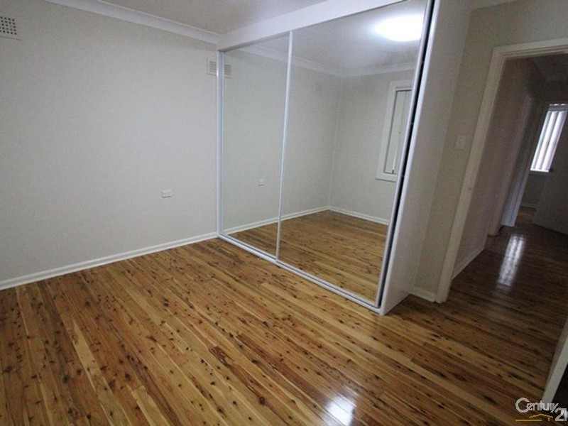 22 BUNGULLA STREET, Sadleir NSW 2168