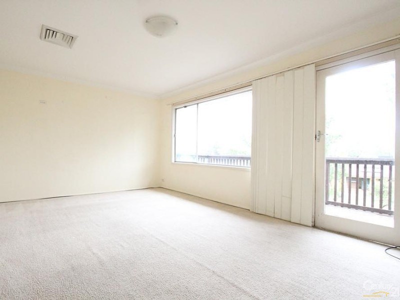 67 Renton Avenue, Moorebank NSW 2170