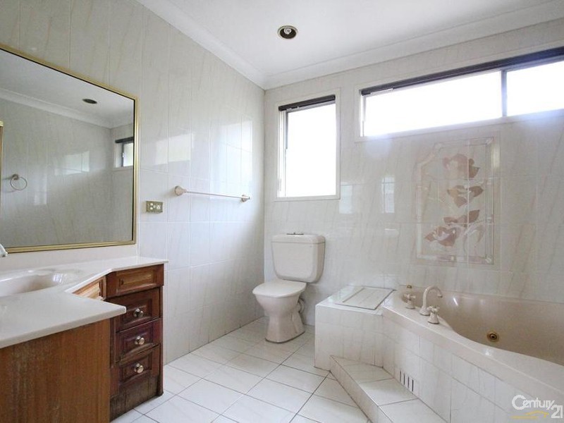 67 Renton Avenue, Moorebank NSW 2170