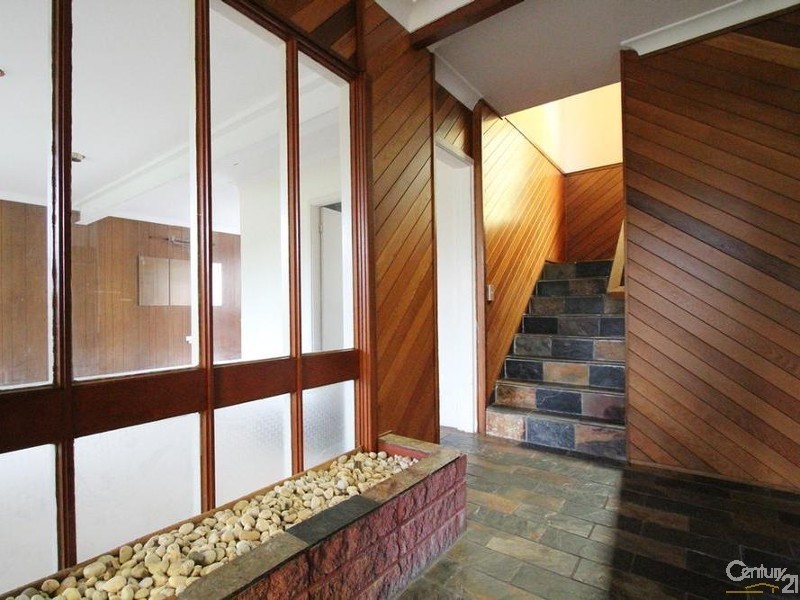 67 Renton Avenue, Moorebank NSW 2170