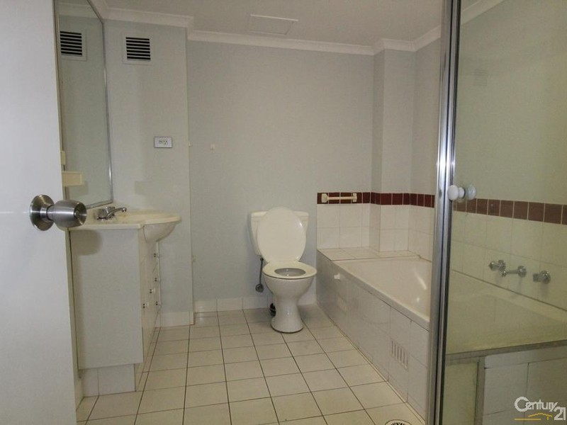 37/4 RIVERPARK DRIVE, Liverpool NSW 2170