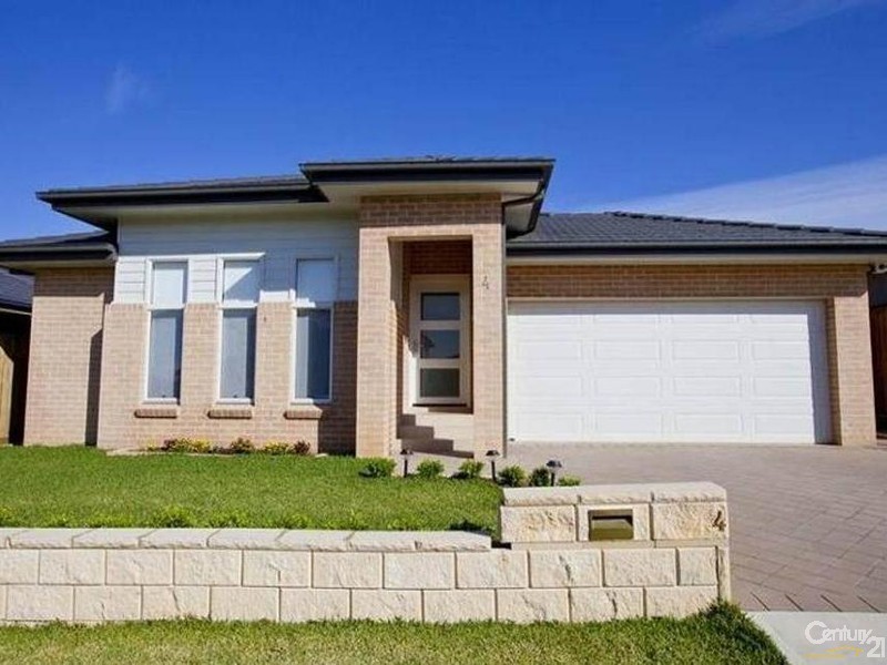 4 GRAZIERS WAY, Carnes Hill NSW 2171