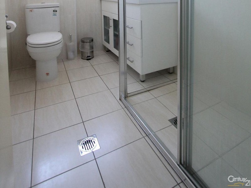 2/12 DRUMMOND STREET, Warwick Farm NSW 2170