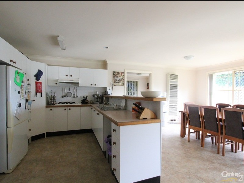 13 Warrego, Wattle Grove NSW 2173