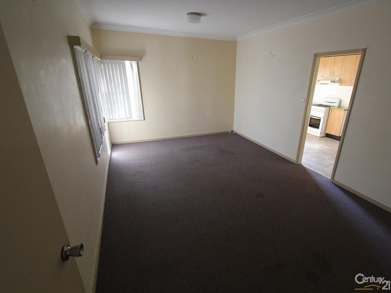 28 BRIDGES AVENUE, Wattle Grove NSW 2173