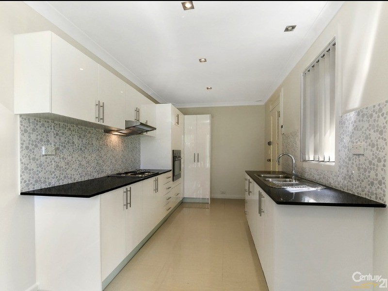 10 Garnet Place, Cartwright NSW 2168
