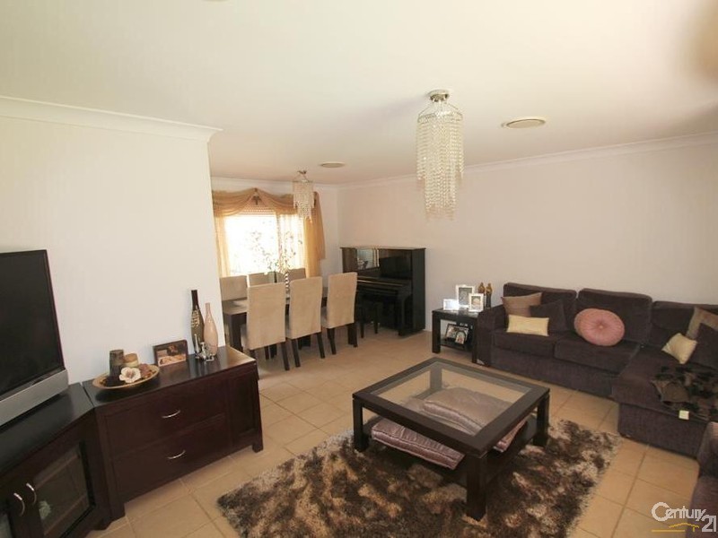 10 CRONDALL STREET, Bonnyrigg Heights NSW 2177