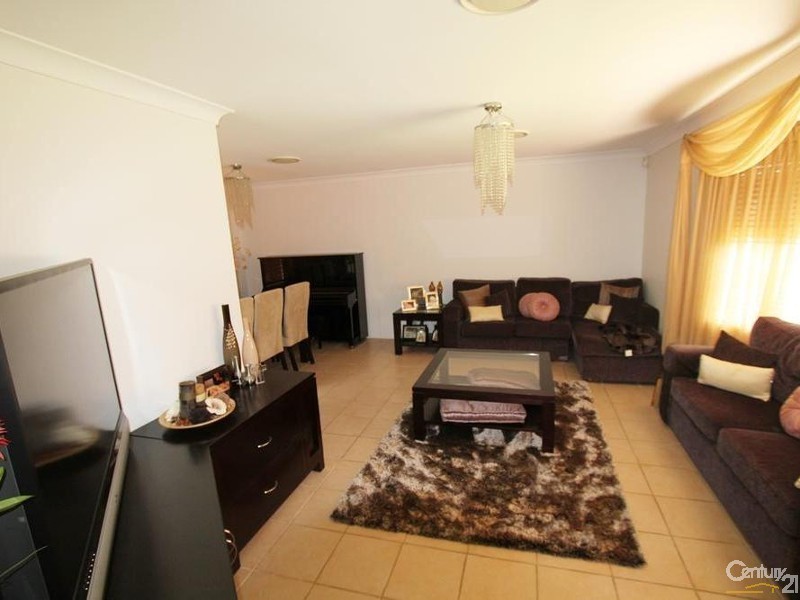 10 CRONDALL STREET, Bonnyrigg Heights NSW 2177