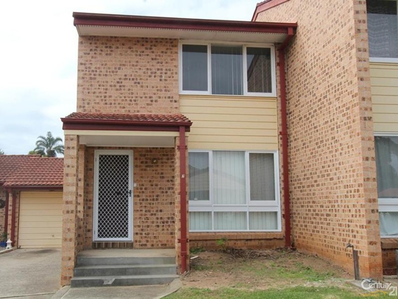 2/7 HANLON CLOSE, Minto NSW 2566