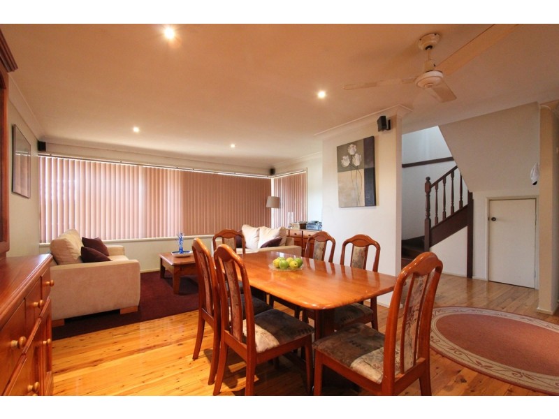 10 Shortland Avenue, Lurnea NSW 2170