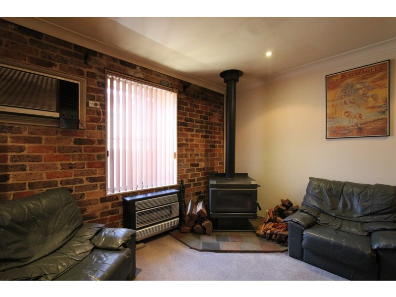 10 Shortland Avenue, Lurnea NSW 2170