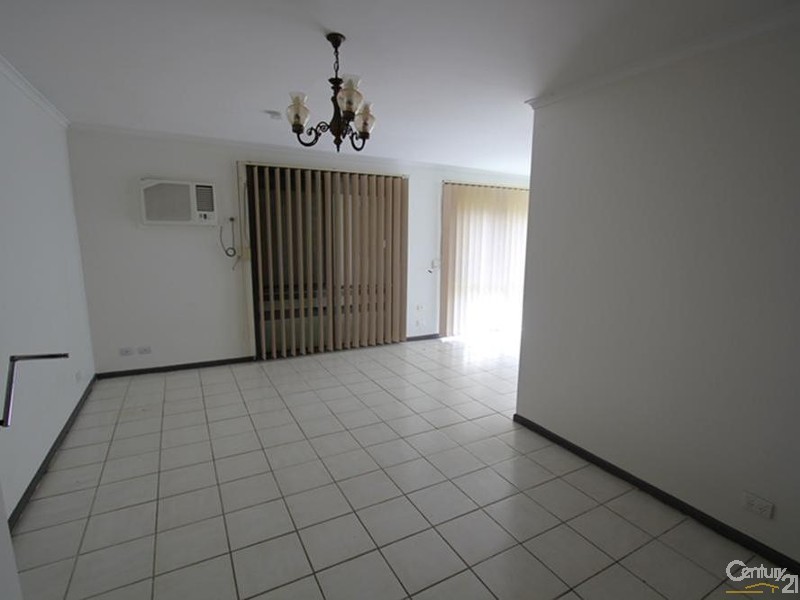 43 BROOKS STREET, Macquarie Fields NSW 2564