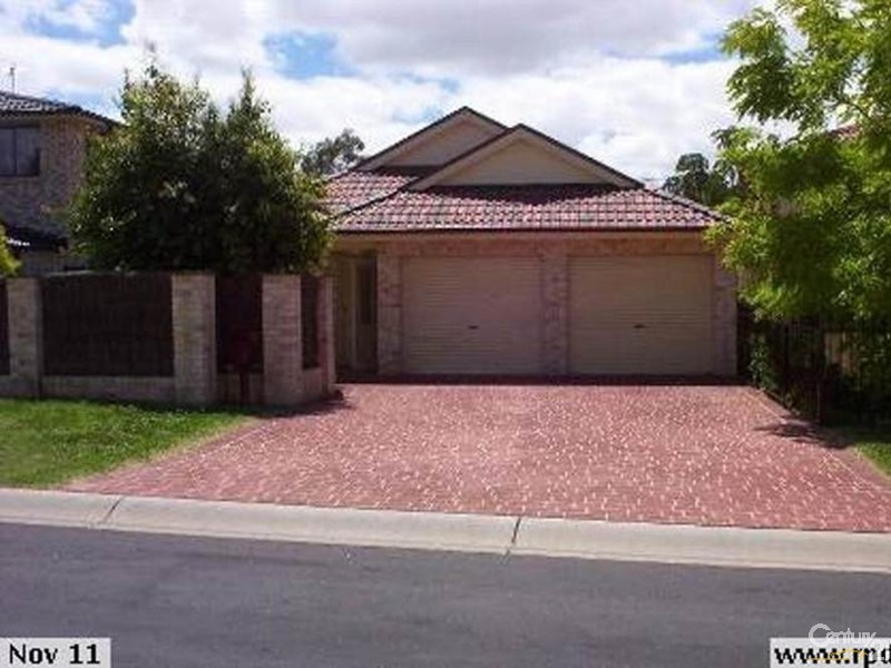 4 BARRINGTON COURT, Holsworthy NSW 2173