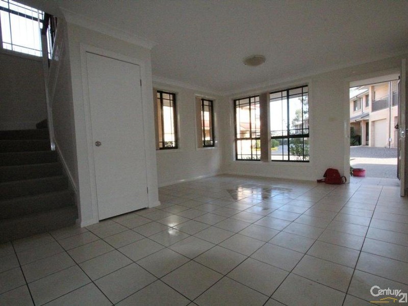 3/10 YERONA STREET, Prestons NSW 2170