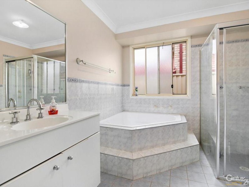 31 Ringarooma Circuit, West Hoxton NSW 2171