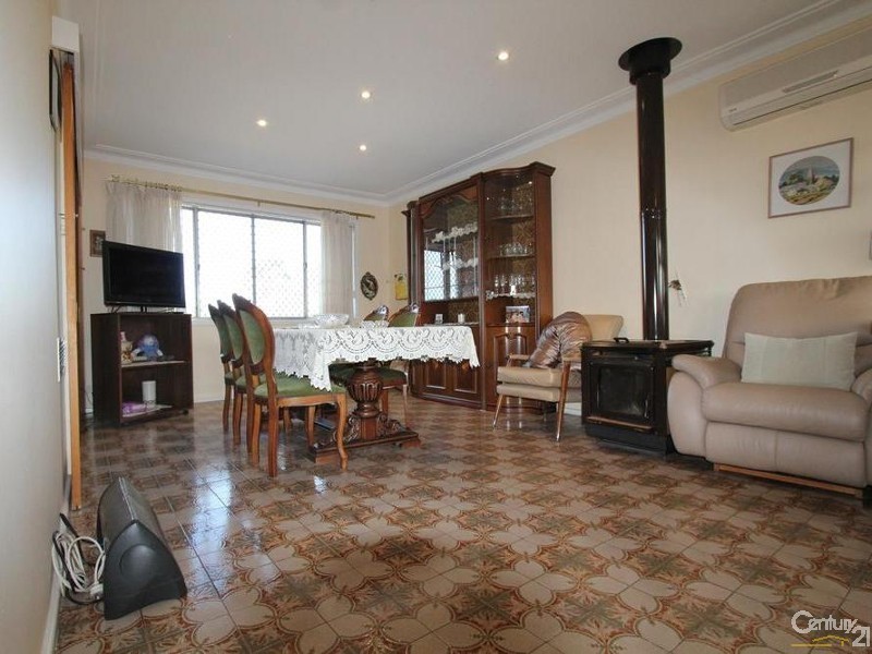 10 AYSHFORD STREET, Casula NSW 2170