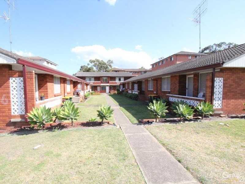 5/36 REMEMBRANCE AVENUE, Warwick Farm NSW 2170