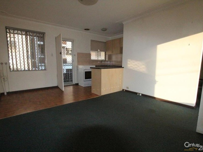 5/36 REMEMBRANCE AVENUE, Warwick Farm NSW 2170