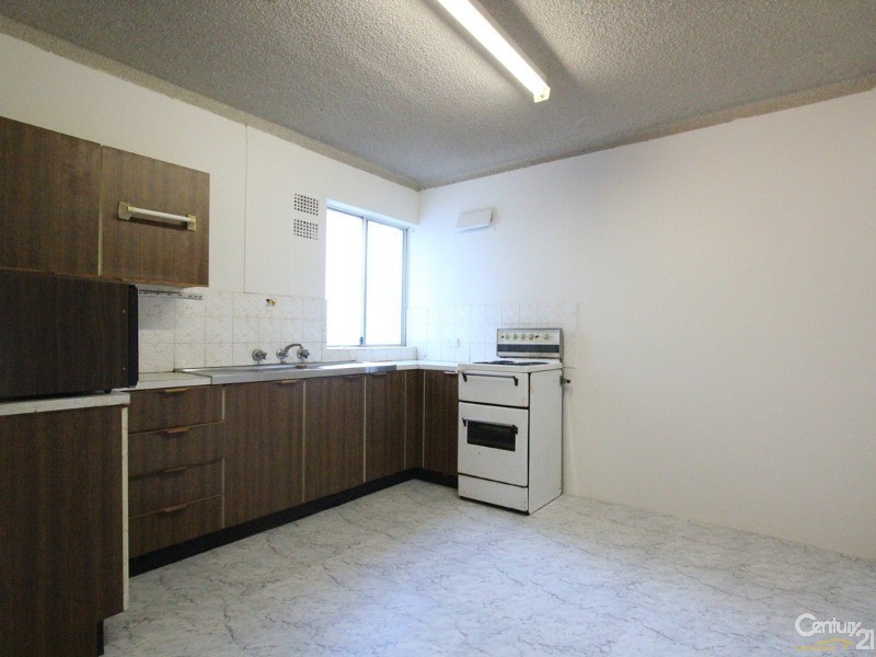 24/12-16 Goulburn Street, Warwick Farm NSW 2170