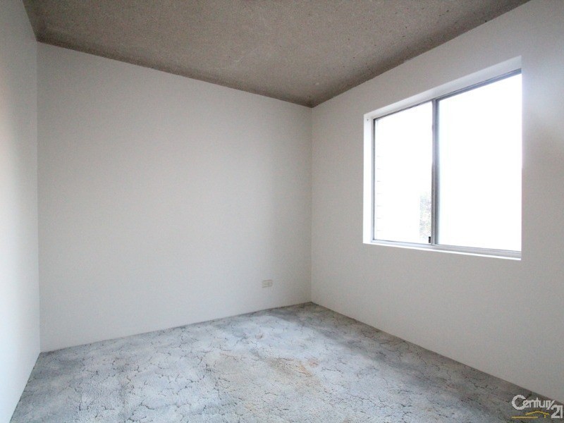 24/12-16 Goulburn Street, Warwick Farm NSW 2170