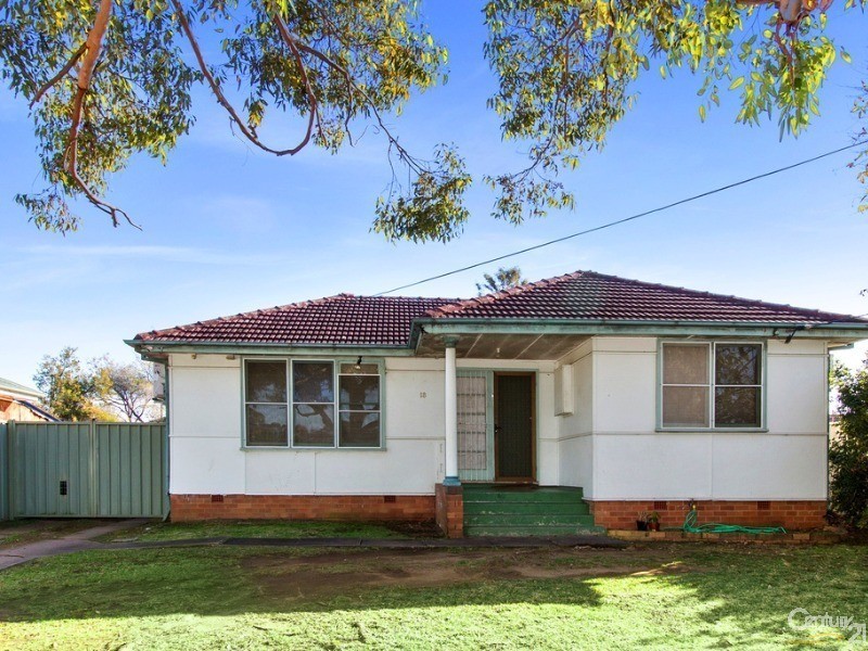 18 Glenwari Street, Sadleir NSW 2168