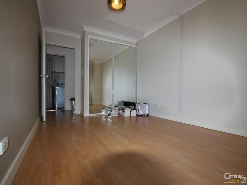 8/69 BATHURST STREET, Liverpool NSW 2170