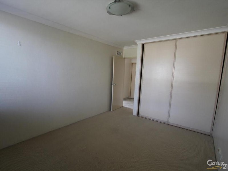 16/12 FRANK OLIVERI DRIVE, Chipping Norton NSW 2170