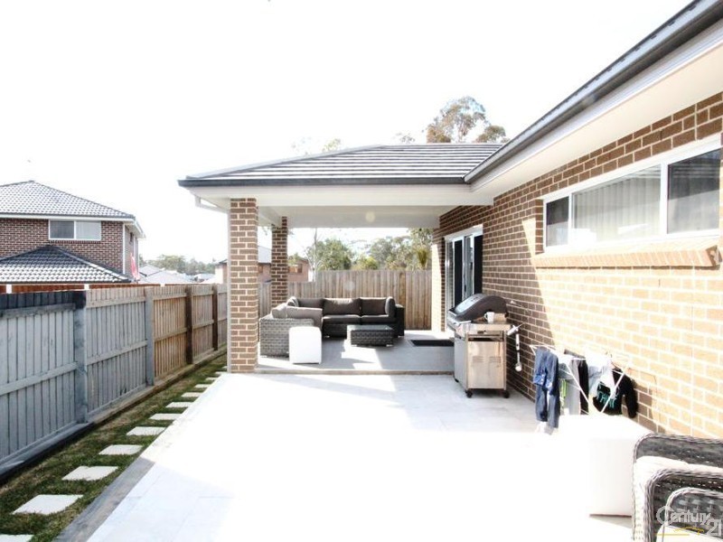 6 TUGELA RISE, Edmondson Park NSW 2174