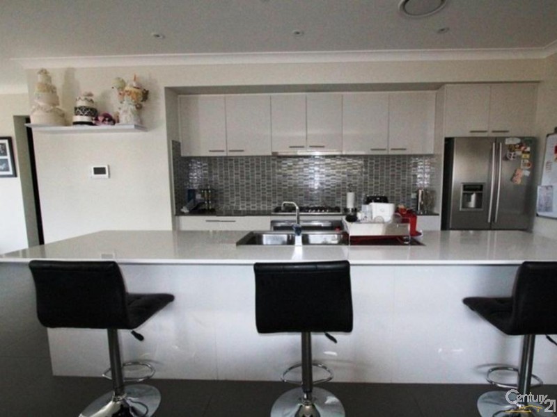 6 TUGELA RISE, Edmondson Park NSW 2174