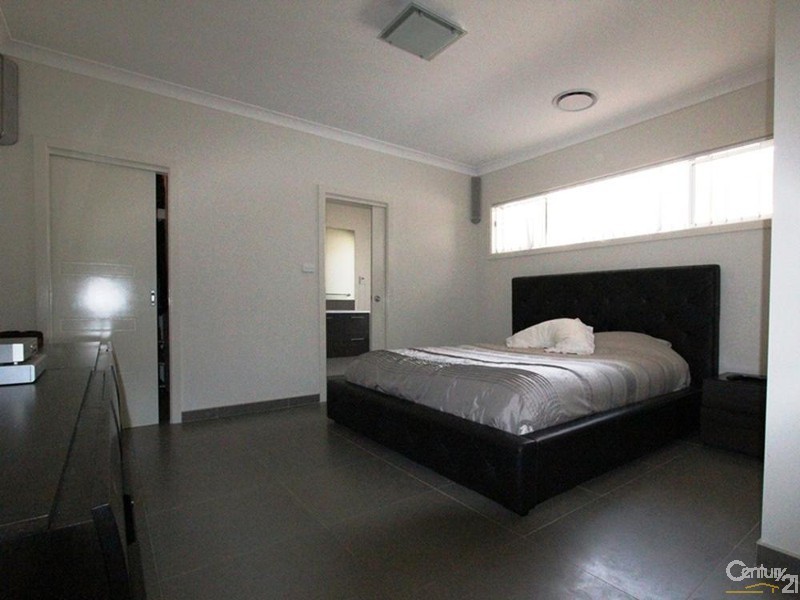 6 TUGELA RISE, Edmondson Park NSW 2174