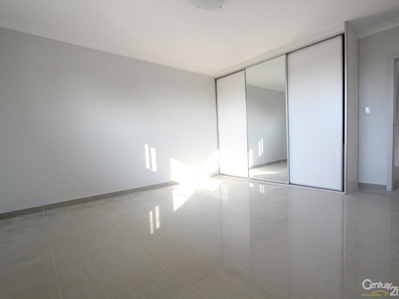 972 WOODVILLE ROAD, Villawood NSW 2163