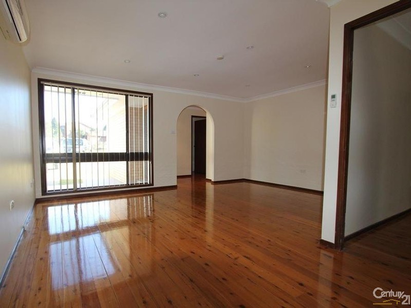 88 TROBRIAND CRESCENT, Glenfield NSW 2167