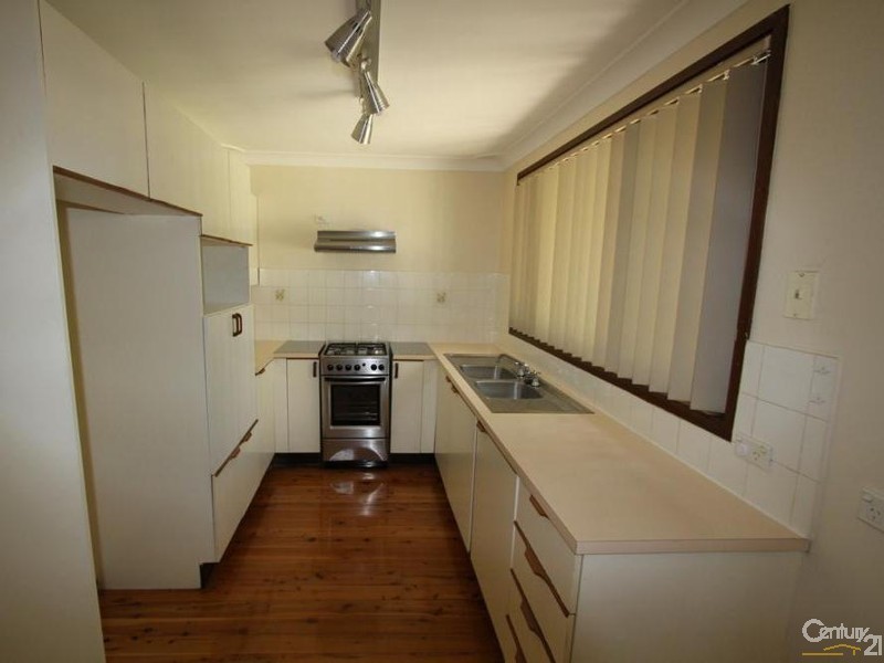 88 TROBRIAND CRESCENT, Glenfield NSW 2167