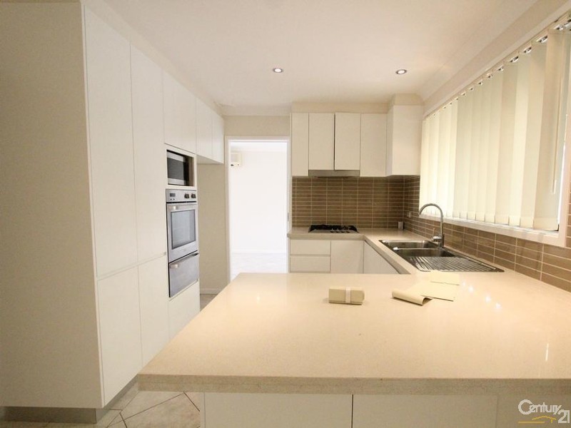 68 EPSOM ROAD, Chipping Norton NSW 2170