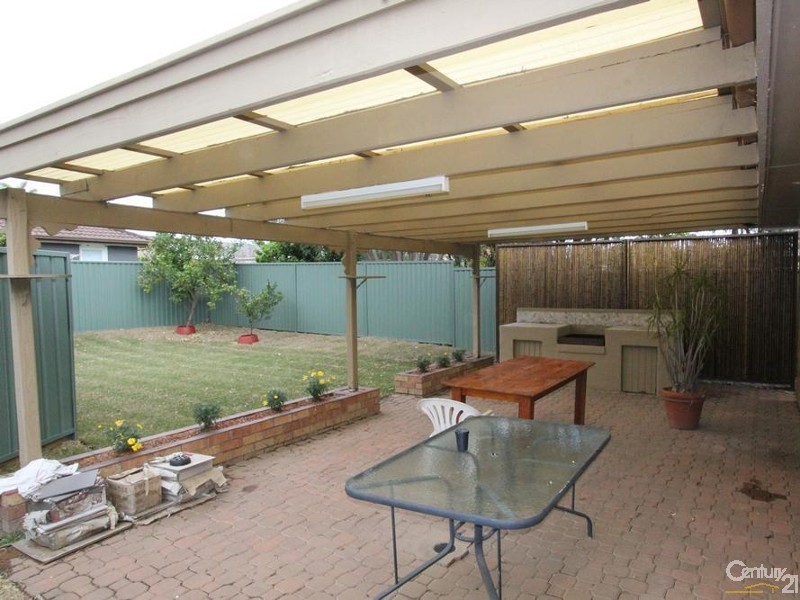 68 EPSOM ROAD, Chipping Norton NSW 2170