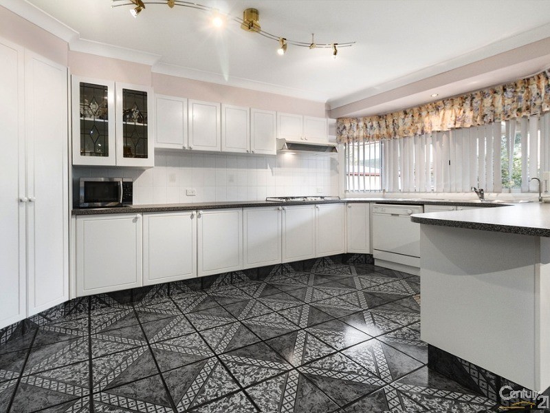 14 Rosehill Close, Casula NSW 2170