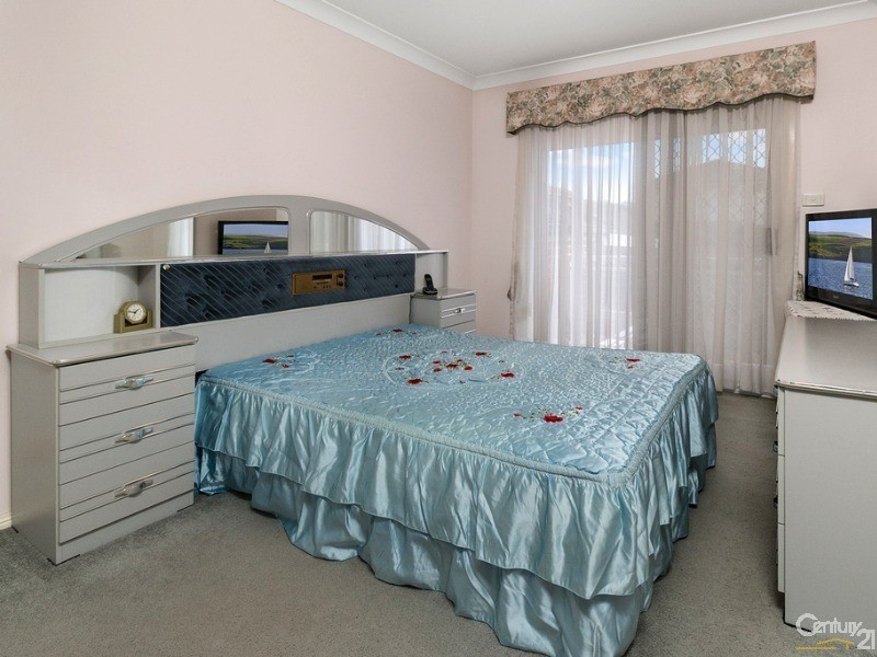 14 Rosehill Close, Casula NSW 2170