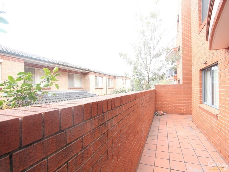 3/33 Bathurst Street, Liverpool NSW 2170