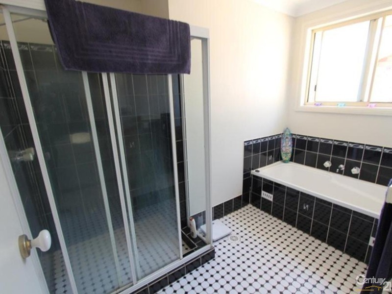 20B CATO WAY, Casula NSW 2170