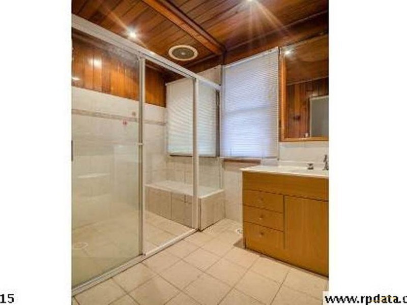 8 FRAZER AVENUE, Lurnea NSW 2170