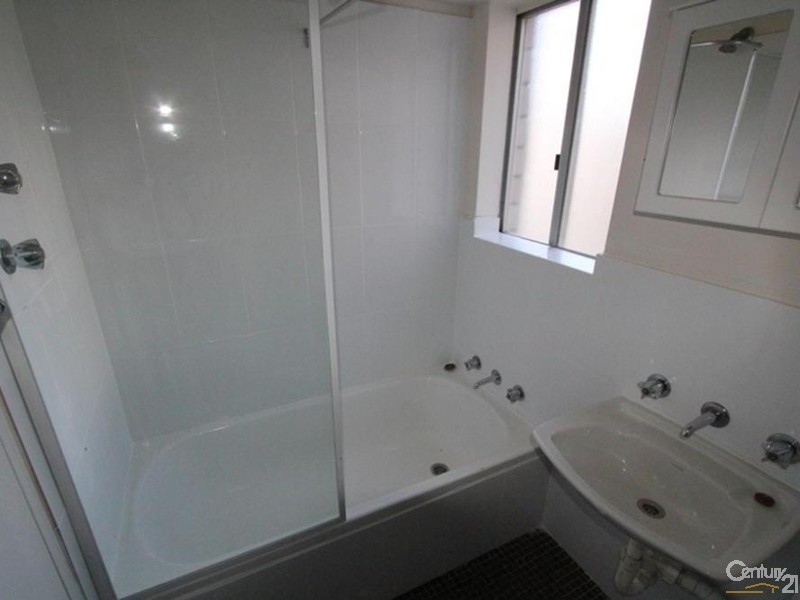 24/12-16 GOULBURN STREET, Liverpool NSW 2170