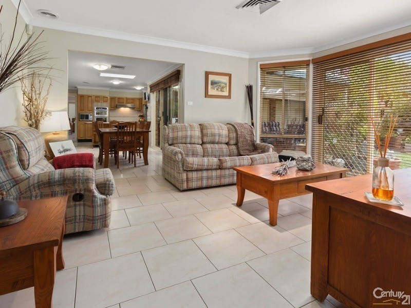 3 Ellerston Court, Wattle Grove NSW 2173