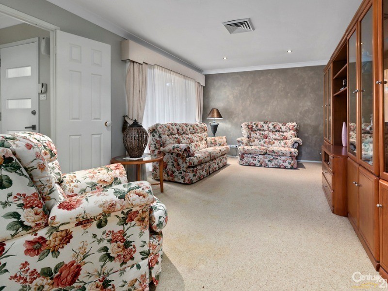 3 Ellerston Court, Wattle Grove NSW 2173