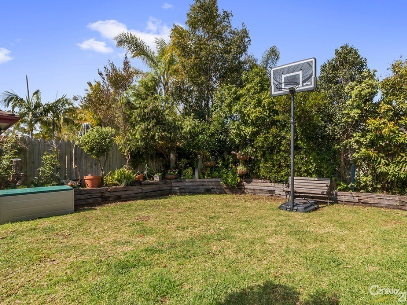 3 Ellerston Court, Wattle Grove NSW 2173