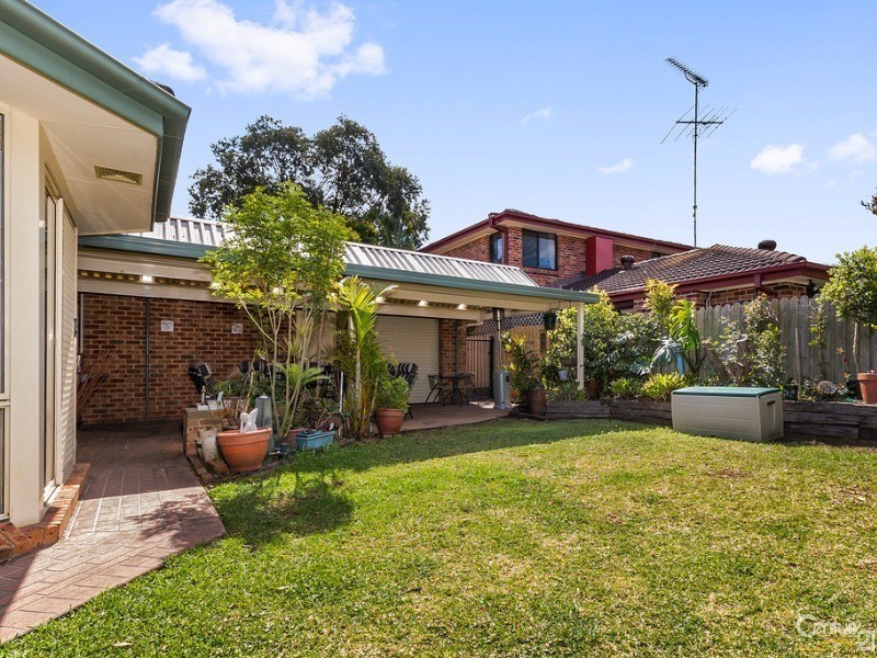 3 Ellerston Court, Wattle Grove NSW 2173