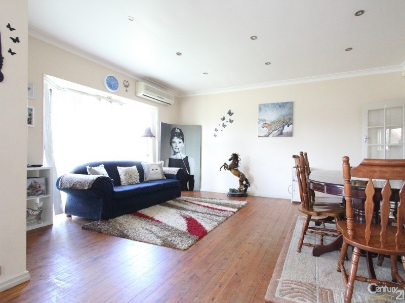 57  Amalfi Street, Lurnea NSW 2170