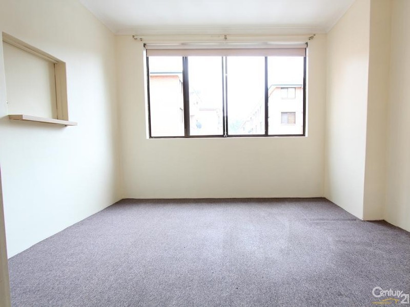 8/142 MOORE STREET, Liverpool NSW 2170